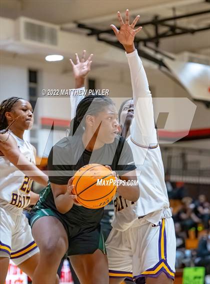 Thumbnail 3 in Durham Academy vs. Jack Britt (Cumberland County Holiday Classic) photogallery.