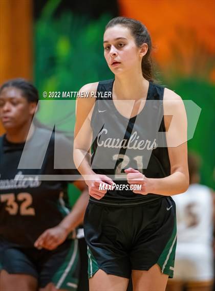 Thumbnail 2 in Durham Academy vs. Jack Britt (Cumberland County Holiday Classic) photogallery.