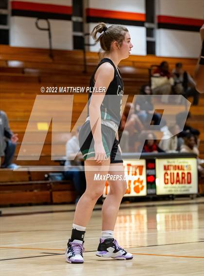 Thumbnail 3 in Durham Academy vs. Jack Britt (Cumberland County Holiday Classic) photogallery.