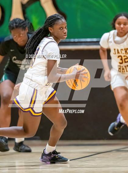 Thumbnail 2 in Durham Academy vs. Jack Britt (Cumberland County Holiday Classic) photogallery.