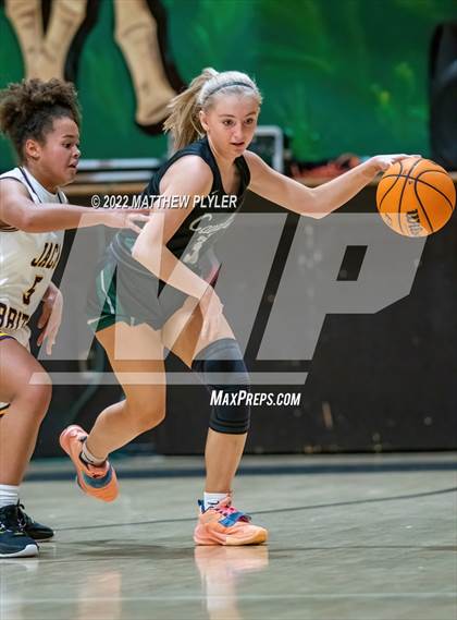 Thumbnail 2 in Durham Academy vs. Jack Britt (Cumberland County Holiday Classic) photogallery.