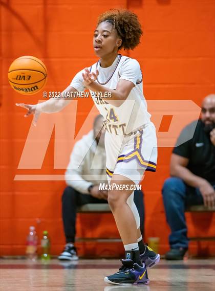 Thumbnail 1 in Durham Academy vs. Jack Britt (Cumberland County Holiday Classic) photogallery.