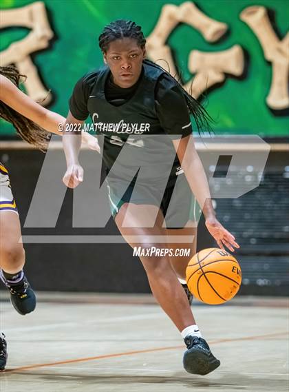 Thumbnail 2 in Durham Academy vs. Jack Britt (Cumberland County Holiday Classic) photogallery.