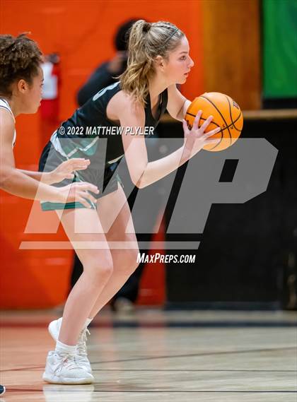 Thumbnail 1 in Durham Academy vs. Jack Britt (Cumberland County Holiday Classic) photogallery.