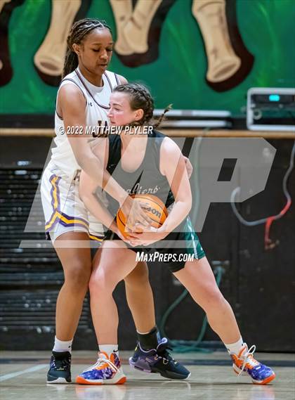 Thumbnail 2 in Durham Academy vs. Jack Britt (Cumberland County Holiday Classic) photogallery.