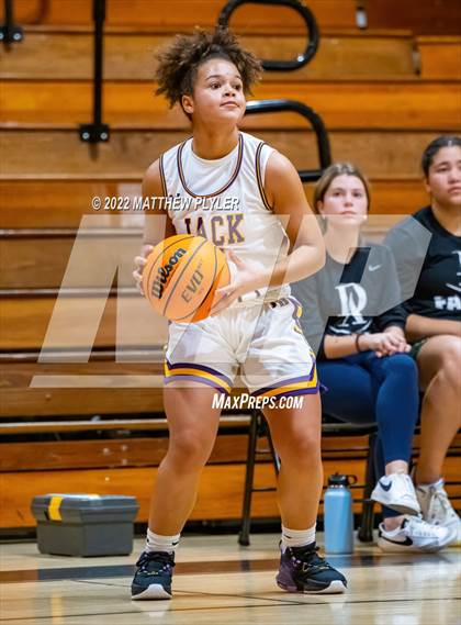 Thumbnail 1 in Durham Academy vs. Jack Britt (Cumberland County Holiday Classic) photogallery.