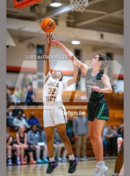 Thumbnail 1 in Durham Academy vs. Jack Britt (Cumberland County Holiday Classic) photogallery.