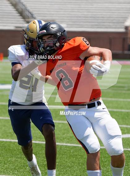Thumbnail 3 in Foley @ McGill-Toolen (Spring Game) photogallery.