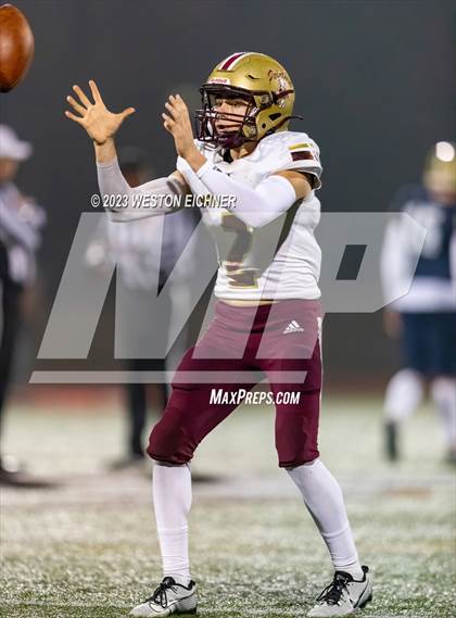 Thumbnail 2 in Point Loma vs Del Norte (CIF SDS Division 2 Semifinal) photogallery.