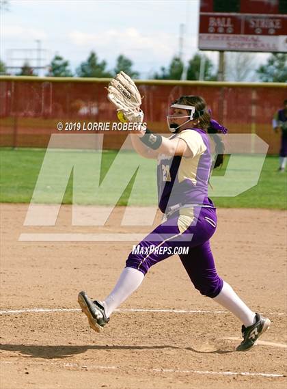 Thumbnail 2 in Centennial vs Ridgeview photogallery.