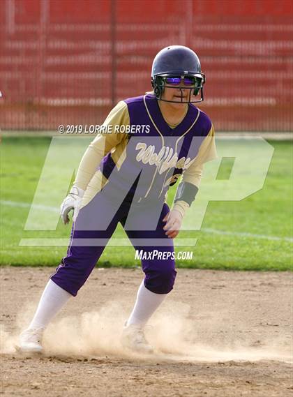 Thumbnail 2 in Centennial vs Ridgeview photogallery.