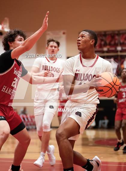 Thumbnail 2 in Wade Hampton vs Boiling Springs (Poinsettia Classic) photogallery.
