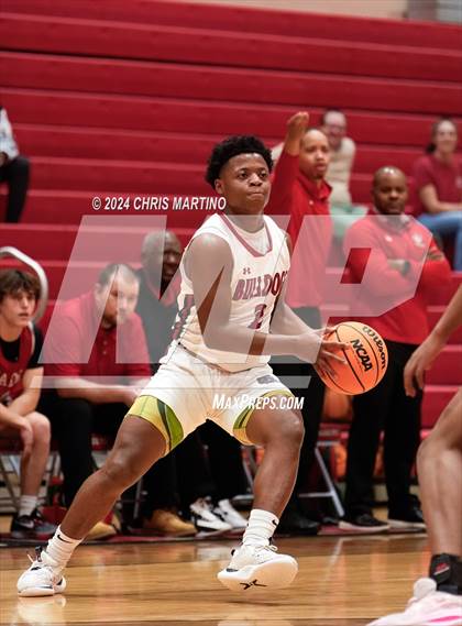 Thumbnail 1 in Wade Hampton vs Boiling Springs (Poinsettia Classic) photogallery.