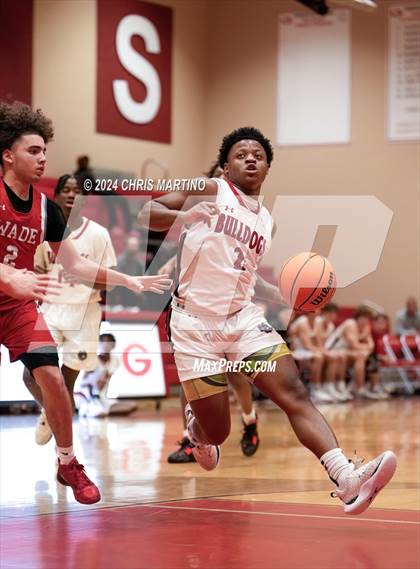 Thumbnail 1 in Wade Hampton vs Boiling Springs (Poinsettia Classic) photogallery.