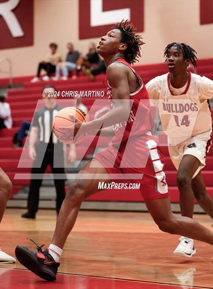 Thumbnail 3 in Wade Hampton vs Boiling Springs (Poinsettia Classic) photogallery.
