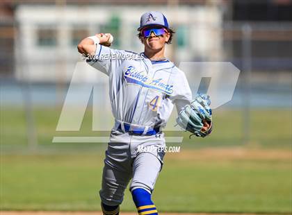 Thumbnail 1 in Bishop Amat vs La Salle photogallery.
