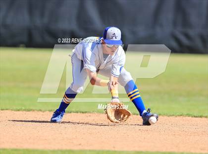 Thumbnail 2 in Bishop Amat vs La Salle photogallery.