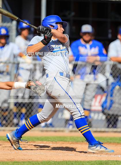 Thumbnail 1 in Bishop Amat vs La Salle photogallery.