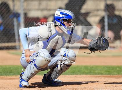 Thumbnail 2 in Bishop Amat vs La Salle photogallery.