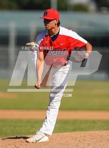 Thumbnail 1 in Bishop Amat vs La Salle photogallery.