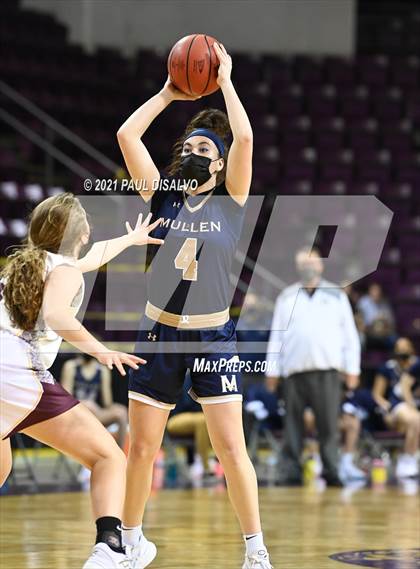 Thumbnail 3 in Mullen vs. Windsor (CHSAA 4A State Final) photogallery.