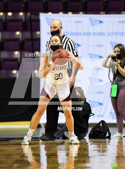 Thumbnail 2 in Mullen vs. Windsor (CHSAA 4A State Final) photogallery.
