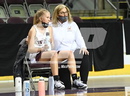 Thumbnail 1 in Mullen vs. Windsor (CHSAA 4A State Final) photogallery.