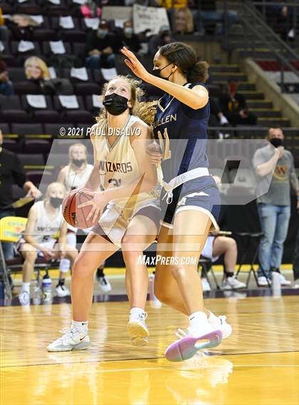 Thumbnail 1 in Mullen vs. Windsor (CHSAA 4A State Final) photogallery.