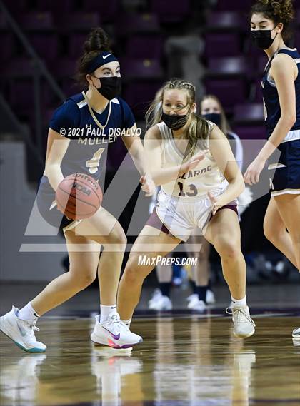 Thumbnail 3 in Mullen vs. Windsor (CHSAA 4A State Final) photogallery.