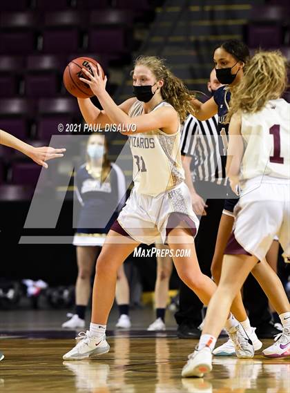 Thumbnail 2 in Mullen vs. Windsor (CHSAA 4A State Final) photogallery.