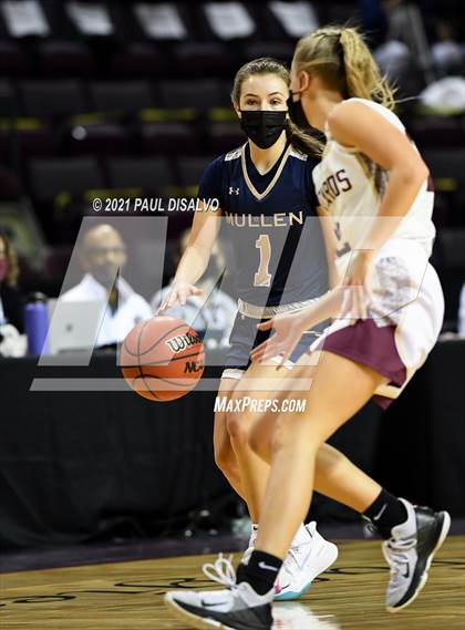 Thumbnail 2 in Mullen vs. Windsor (CHSAA 4A State Final) photogallery.