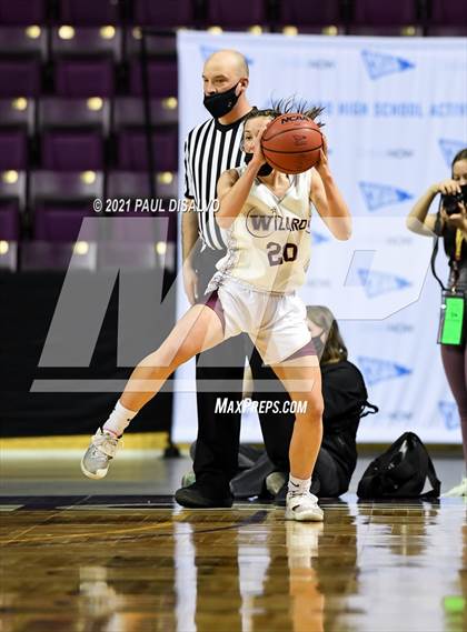 Thumbnail 3 in Mullen vs. Windsor (CHSAA 4A State Final) photogallery.