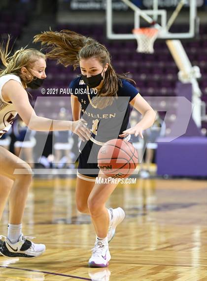 Thumbnail 2 in Mullen vs. Windsor (CHSAA 4A State Final) photogallery.