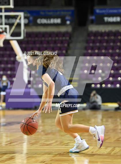 Thumbnail 3 in Mullen vs. Windsor (CHSAA 4A State Final) photogallery.