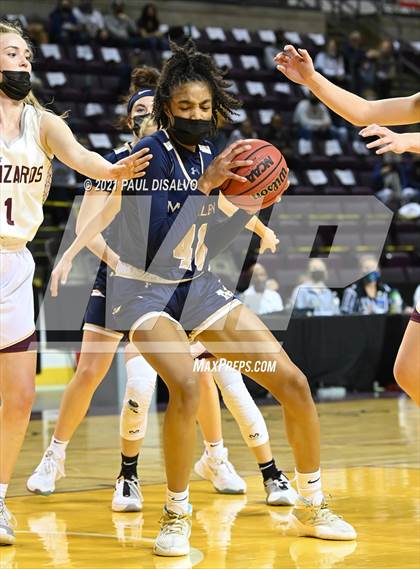 Thumbnail 1 in Mullen vs. Windsor (CHSAA 4A State Final) photogallery.