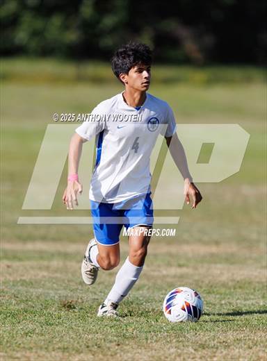 null - Photo 01