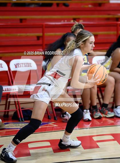 Thumbnail 1 in Wynne @ Westside photogallery.