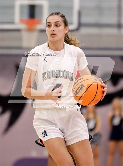 Thumbnail 3 in Mustang @ Edmond North photogallery.