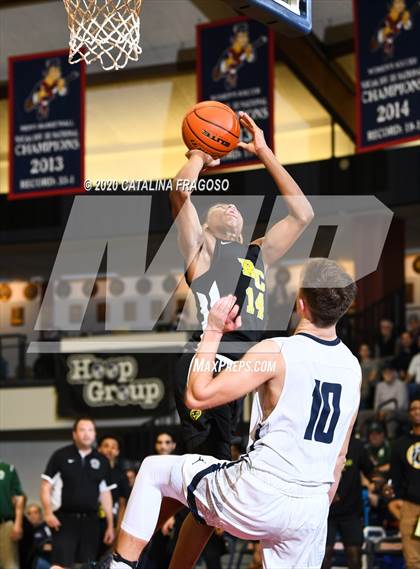 Thumbnail 3 in Roselle Catholic vs. Manasquan (Boardwalk Showcase) photogallery.