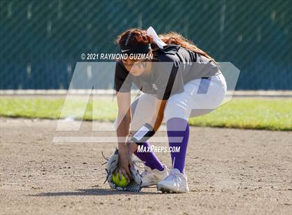 Thumbnail 3 in Madera South @ Hoover photogallery.