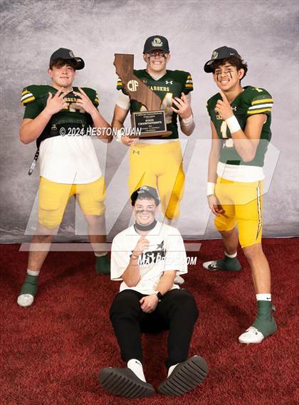 Thumbnail 3 in Edison (CIF State D1A Champions) photogallery.