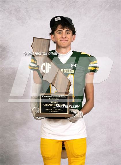 Thumbnail 1 in Edison (CIF State D1A Champions) photogallery.