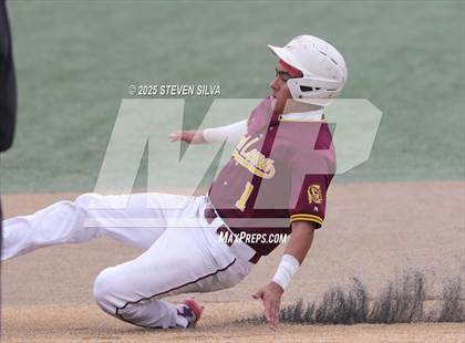 Thumbnail 3 in Point Loma vs. San Dimas (CIF SoCal Regional Division 2 Semifinal) photogallery.
