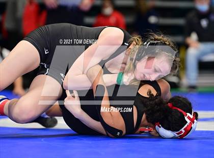 Thumbnail 1 in UIL 6A Region 3 Championships photogallery.