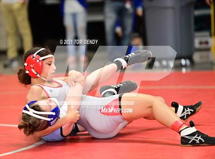 Thumbnail 3 in UIL 6A Region 3 Championships photogallery.