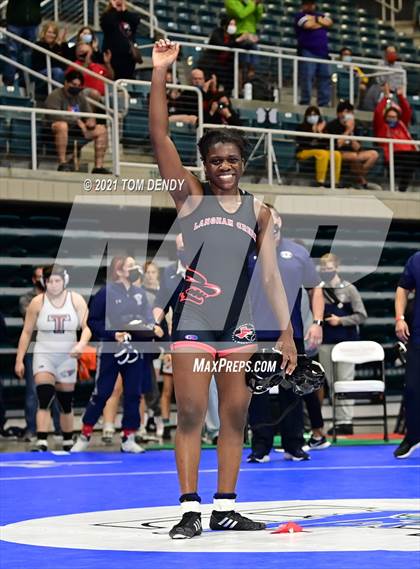 Thumbnail 2 in UIL 6A Region 3 Championships photogallery.