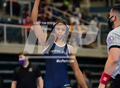 Thumbnail 2 in UIL 6A Region 3 Championships photogallery.