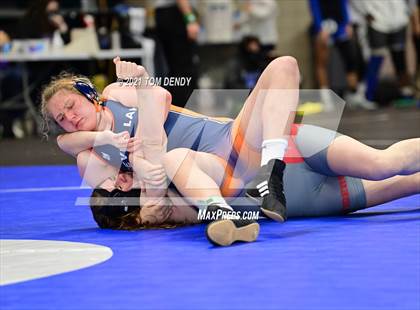 Thumbnail 3 in UIL 6A Region 3 Championships photogallery.