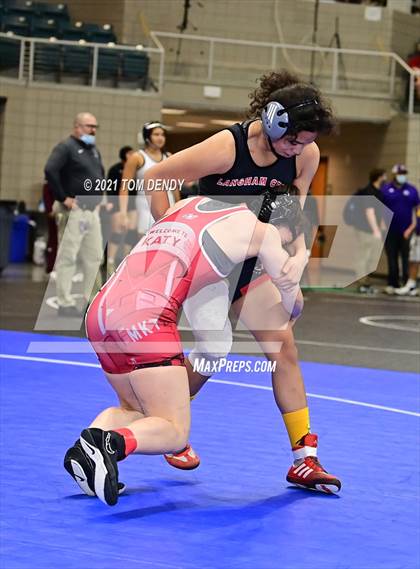 Thumbnail 3 in UIL 6A Region 3 Championships photogallery.