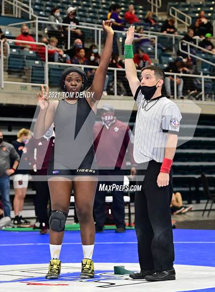 Thumbnail 1 in UIL 6A Region 3 Championships photogallery.